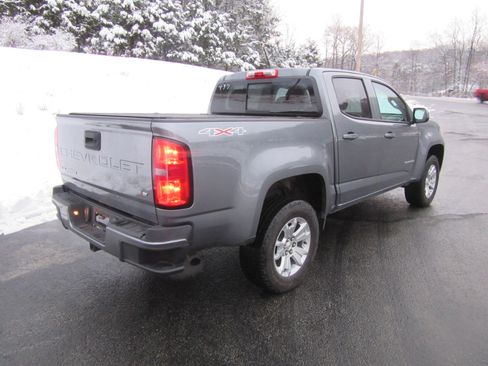 Used 2022 Chevrolet Colorado LT w/ LT Convenience Package image 3