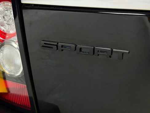 Used 2013 Land Rover Range Rover Sport HSE image 10