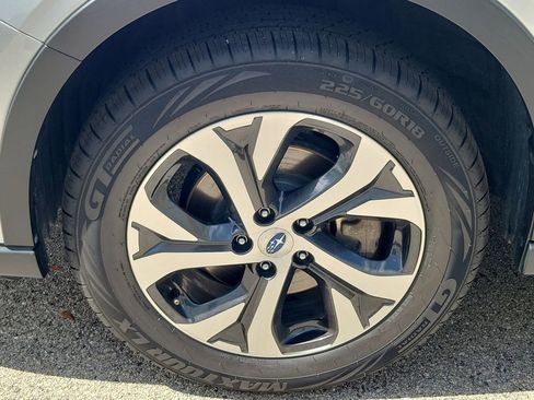 Used 2022 Subaru Outback Limited image 11