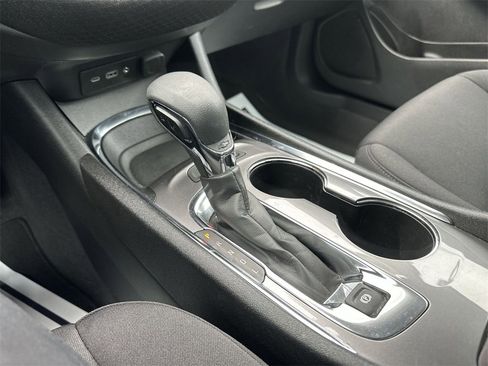 Used 2023 Chevrolet Malibu LT image 10