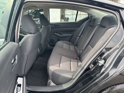 Used 2023 Nissan Altima 2.5 SV image 18