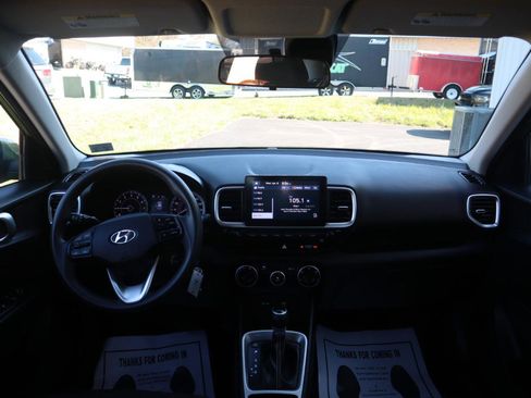 Used 2021 Hyundai Venue SE image 48