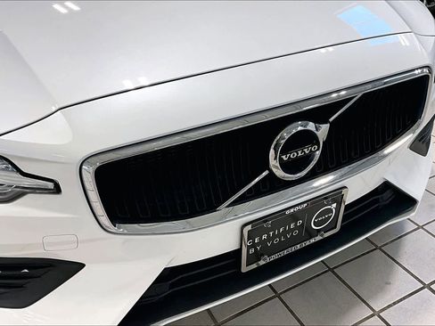 Used 2019 Volvo S60 T6 Momentum image 29