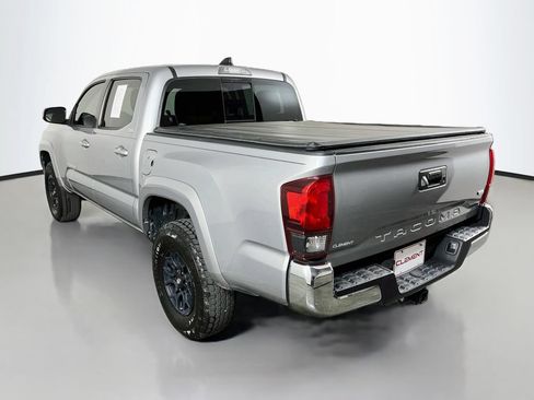 Used 2021 Toyota Tacoma SR5 RWD image 8