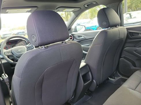 New 2026 Chevrolet Trax RS w/ Sunroof Package image 10