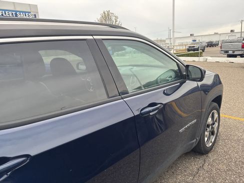 Used 2019 Jeep Compass Limited AWD/4WD image 7