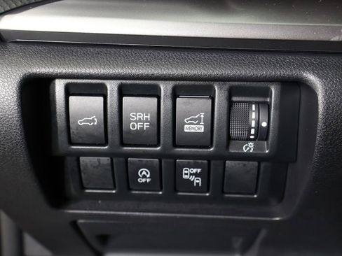 Used 2024 Subaru Forester Premium image 41