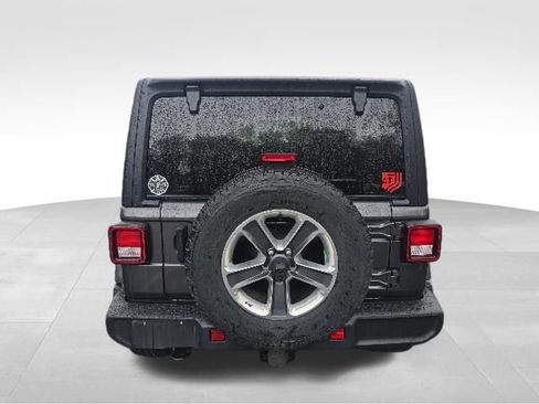 Used 2022 Jeep Wrangler Unlimited Sahara w/ Cold Weather Group AWD/4WD image 5