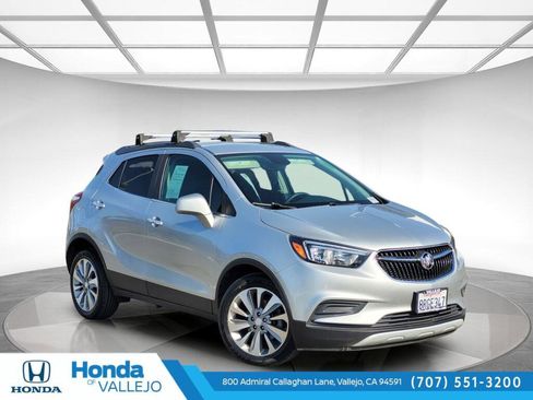 Used 2020 Buick Encore Preferred image 1