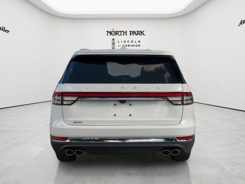 Used 2022 Lincoln Aviator AWD w/ Premium Package image 4