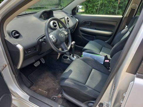 Used 2006 Scion xA FWD image 10
