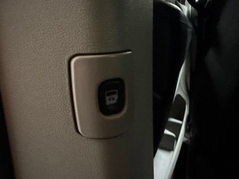 Used 2014 Dodge Grand Caravan SXT w/ Rear Park Assist Package FWD image 26