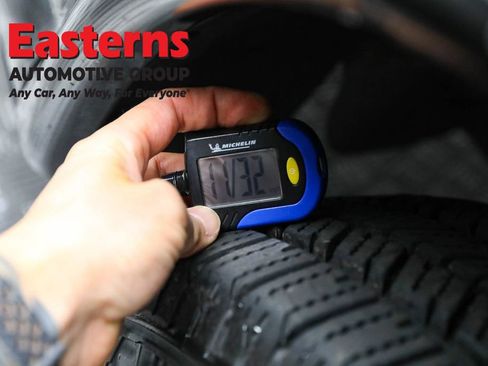 Used 2017 Chevrolet Express 2500 image 25