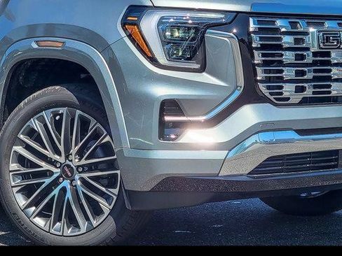 New 2027 GMC Terrain Denali w/ LPO, Black Badging Package AWD/4WD image 4