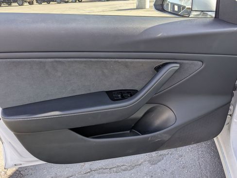 Used 2019 Tesla Model 3 Standard Range Plus image 15
