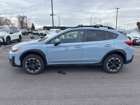 Used 2023 Subaru Crosstrek 2.0i Premium image 6