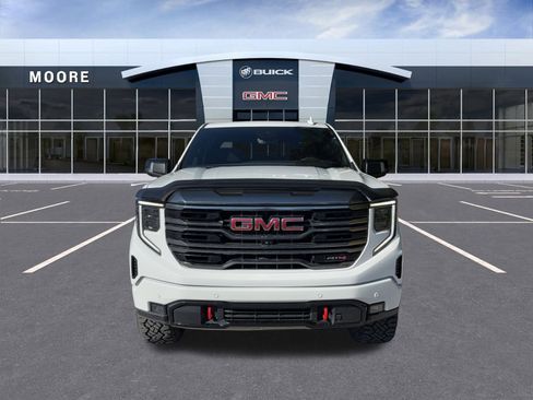 Used 2022 GMC Sierra 1500 AT4 w/ AT4 Premium Package image 2