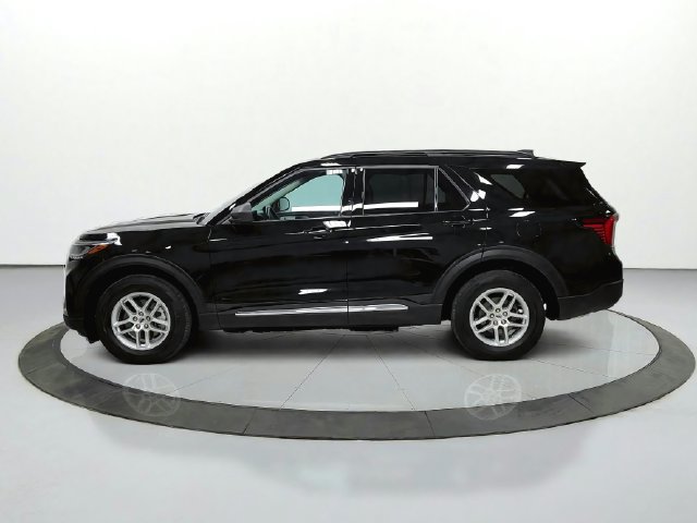 Used 2025 Ford Explorer Active AWD/4WD image 5