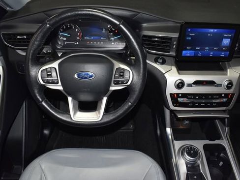 Used 2021 Ford Explorer XLT w/ Equipment Group 202A image 15