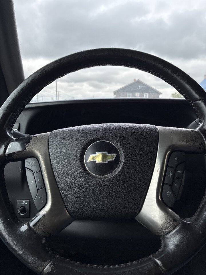 Used 2015 Chevrolet Express 2500 LS RWD image 21