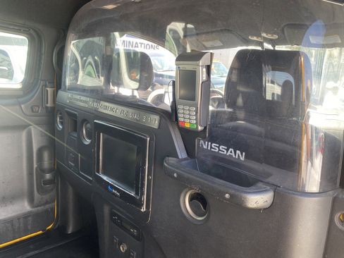 Used 2016 Nissan NV200 image 15
