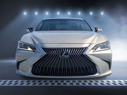Used 2019 Lexus ES 350 w/ Premium Package FWD image 32