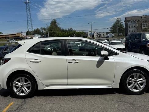 Used 2020 Toyota Corolla SE w/ Carpet Mat Package image 7