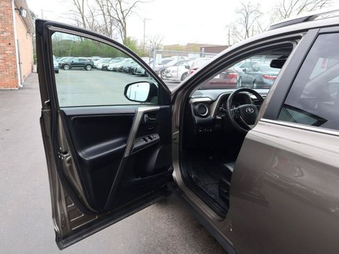 Used 2013 Toyota RAV4 Limited AWD/4WD image 19