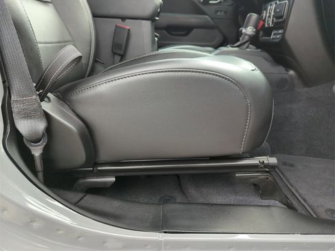 Used 2023 Jeep Wrangler Unlimited Sahara w/ Cold Weather Group image 37