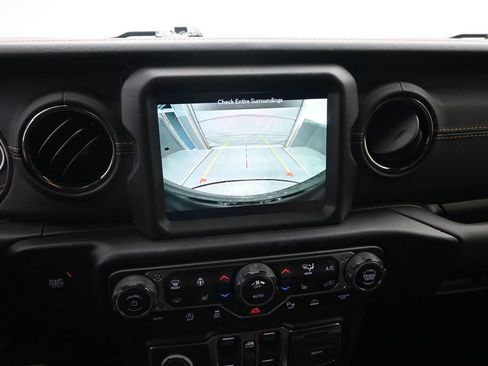 Used 2021 Jeep Wrangler Unlimited Sahara AWD/4WD image 14
