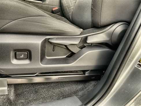 Used 2024 Toyota Tacoma SR5 image 14