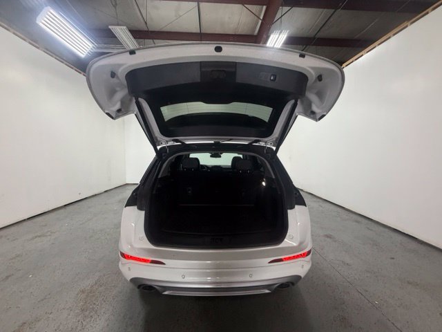 Used 2021 Lincoln Corsair AWD w/ Sport Package image 9