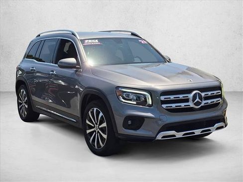 Used 2021 Mercedes-Benz GLB 250 4MATIC image 3