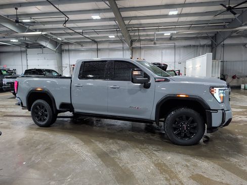 Used 2025 GMC Sierra 2500 AT4 w/ AT4 Premium Plus Package AWD/4WD image 2
