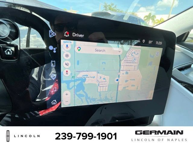 Used 2025 Chevrolet Corvette Stingray Premium Cpe w/ 3LT RWD image 15
