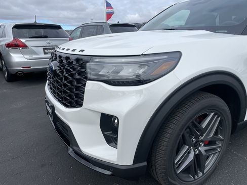 New 2026 Ford Explorer ST-Line w/ ST-Line Street Pack image 28