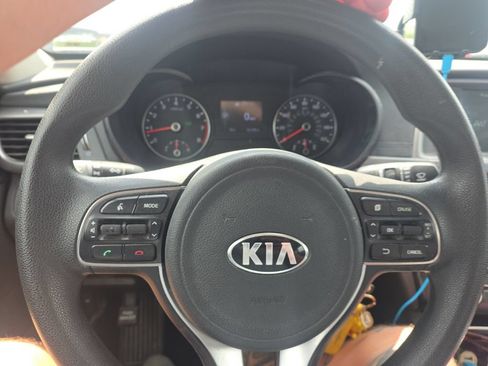 Used 2018 Kia Optima LX w/ 17" Alloy Wheels Package FWD image 41