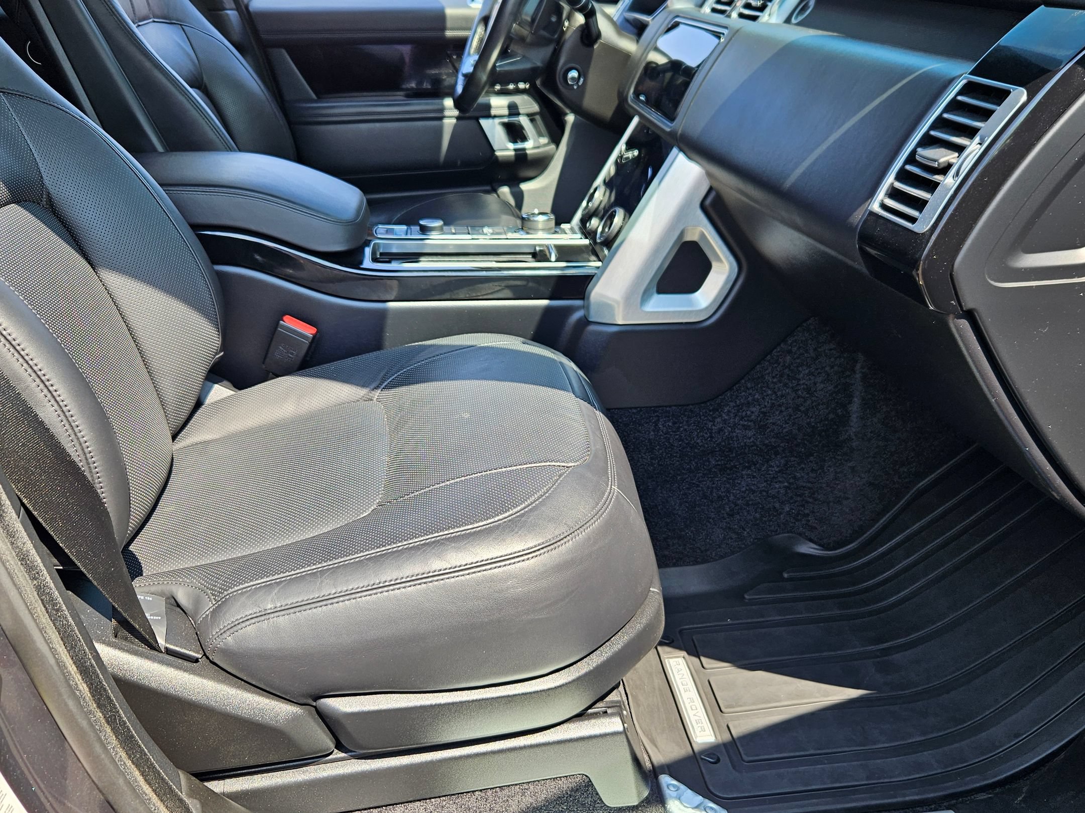 Used 2020 Land Rover Range Rover HSE AWD/4WD image 30