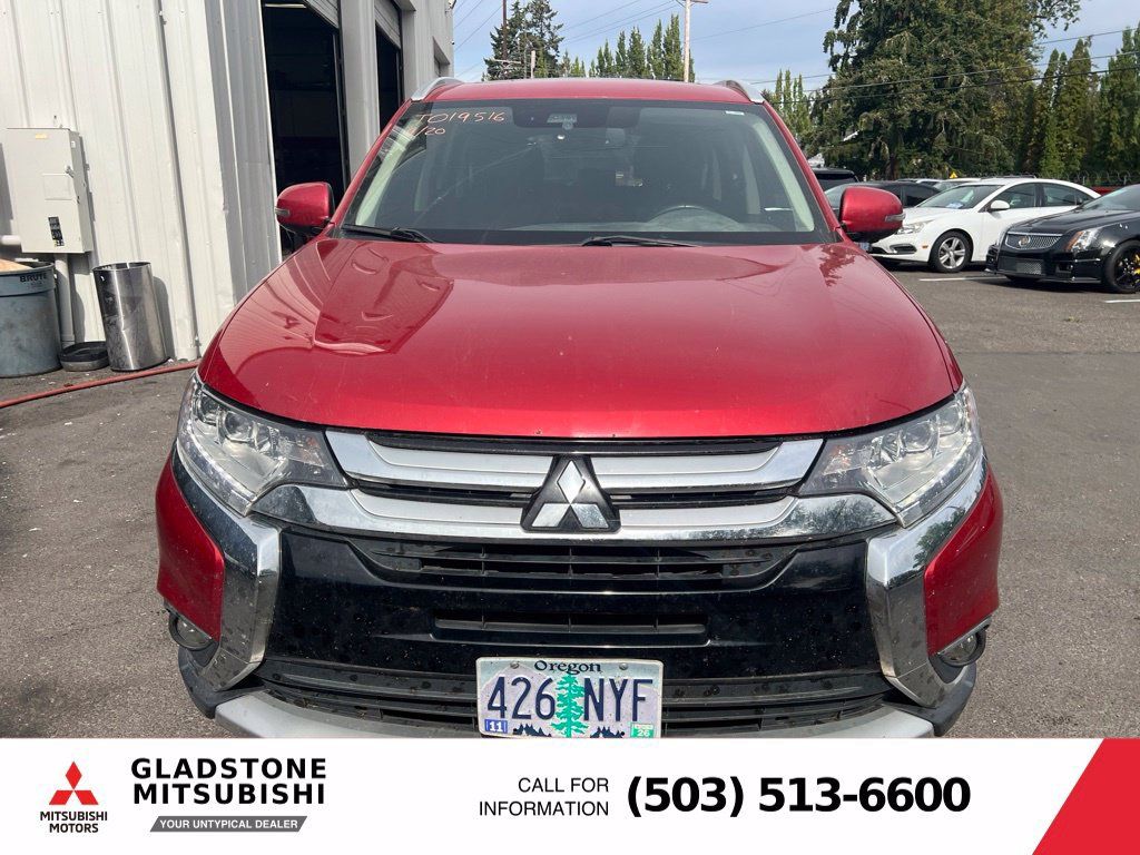 Used 2017 Mitsubishi Outlander SEL FWD image 4