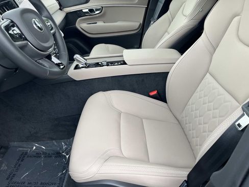 Certified 2026 Volvo XC90 B5 Plus AWD/4WD image 29