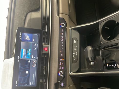 Used 2026 Kia Carnival SX FWD image 17