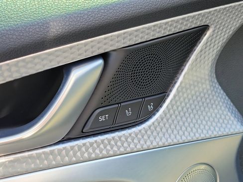 Used 2023 Genesis G70 2.0T w/ Sport Prestige Package image 17