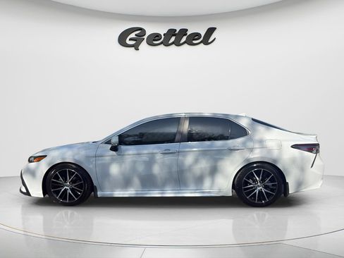 Used 2024 Toyota Camry SE FWD image 8