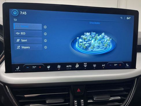 Certified 2025 Ford Escape Platinum w/ Premium Technology Package AWD/4WD image 18
