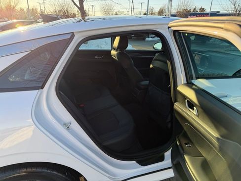 Used 2023 Kia K5 GT-Line image 19