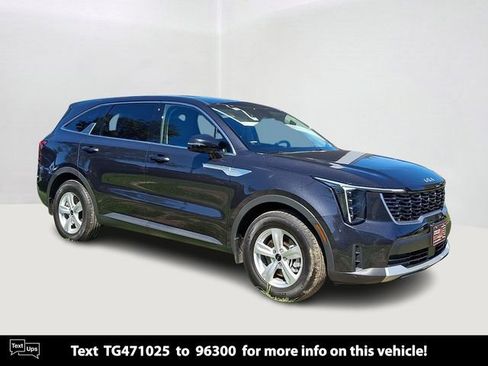 Used 2026 Kia Sorento LX FWD image 1