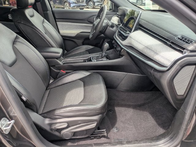 Used 2023 Jeep Compass Latitude AWD/4WD image 27