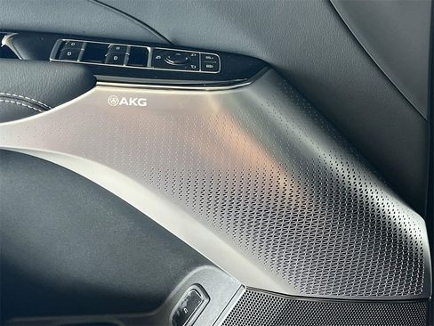 New 2026 Cadillac Lyriq V image 24