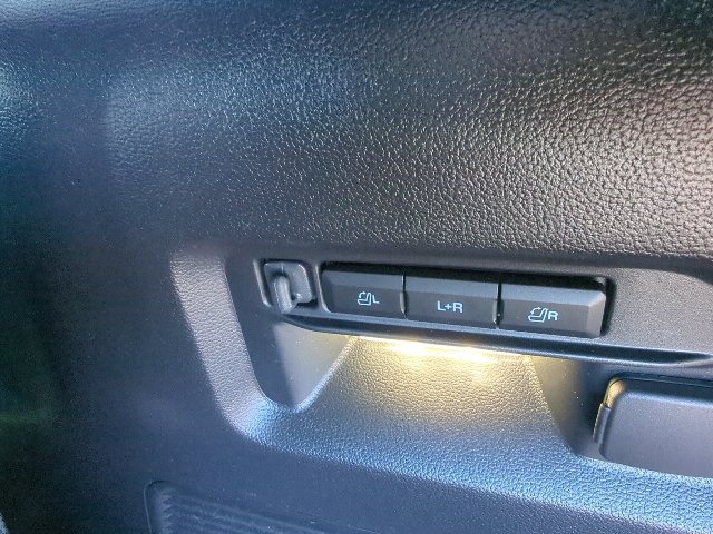 Used 2025 Ford Explorer ST w/ Sun And Sound Package AWD/4WD image 39