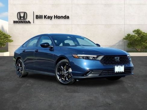 Certified 2025 Honda Accord SE image 1